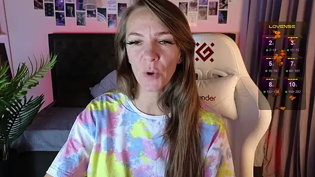 Jesica mooon online show from 4, 10, 2025