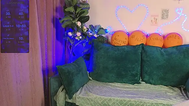 Jesica mooon online show from 1, 12, 2025