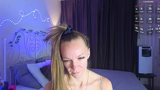 Jesica mooon online show from 19, 12, 2025