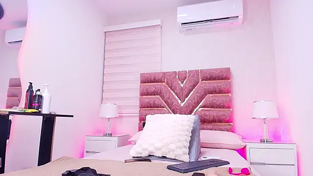 emma madi online show from 22, 12, 2025