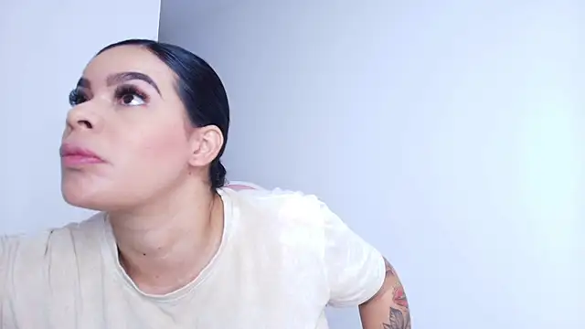 emma madi online show from 7, 11, 2025