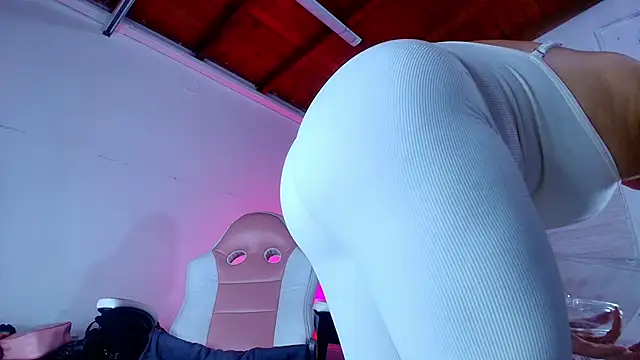 emma madi online show from 10, 9, 2025