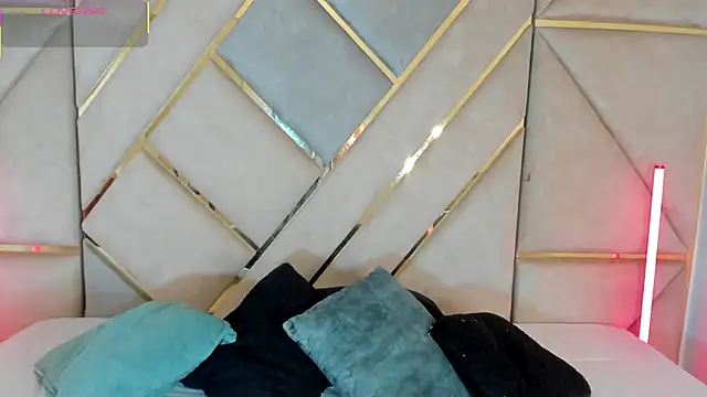 BellaNixs online show from 6, 1, 2026