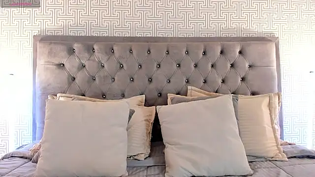 BellaNixs online show from 18, 11, 2025