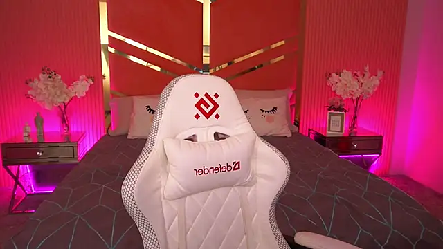 AngyyEyess online show from 3, 10, 2025