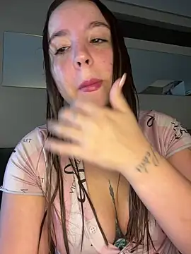 Snapshot of m0ranguinh0s2 chatting on 20, 6, 2026 m0ranguinh0s2 online show from 20, 6, 2026