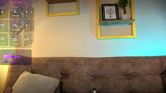 RACHELRUIZ online show from 14, 9, 2025