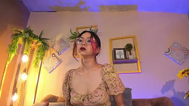 RACHELRUIZ online show from 16, 10, 2025