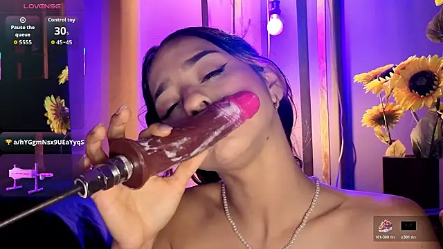 Snapshot of RACHELRUIZ chatting on 8, 2, 2026 RACHELRUIZ online show from 8, 2, 2026