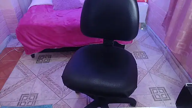 alaia blue online show from 26, 11, 2025