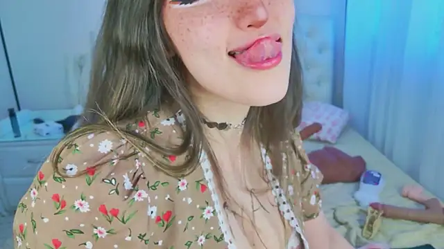 Snapshot of kamila_blush chatting on 5, 2, 2026 kamila blush online show from 5, 2, 2026