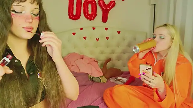 Snapshot of kamila_blush chatting on 23, 2, 2026 kamila blush online show from 23, 2, 2026