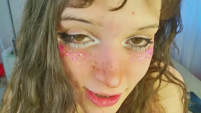 Snapshot of kamila_blush chatting on 16, 2, 2026 kamila blush online show from 16, 2, 2026