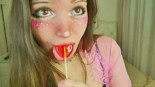 Snapshot of kamila_blush chatting on 15, 2, 2026 kamila blush online show from 15, 2, 2026