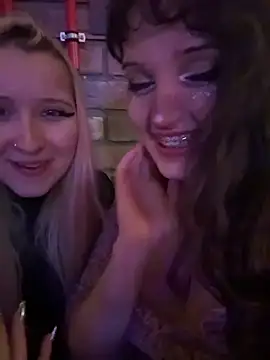 Snapshot of kamila_blush chatting on 22, 12, 2025 kamila blush online show from 22, 12, 2025