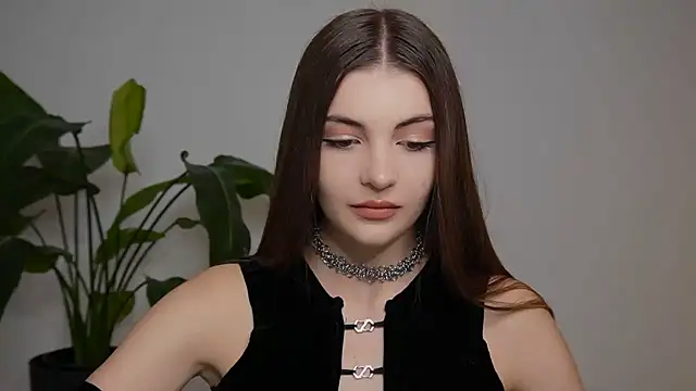 MayTease online show from 26, 9, 2025