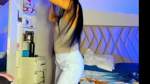 Snapshot of Candy_violetta_ chatting on 12, 9, 2025 Candy violetta online show from 12, 9, 2025