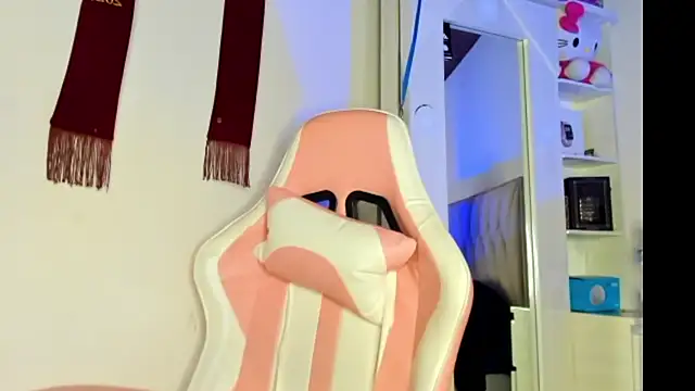 Snapshot of Candy_violetta_ chatting on 15, 9, 2025 Candy violetta online show from 15, 9, 2025