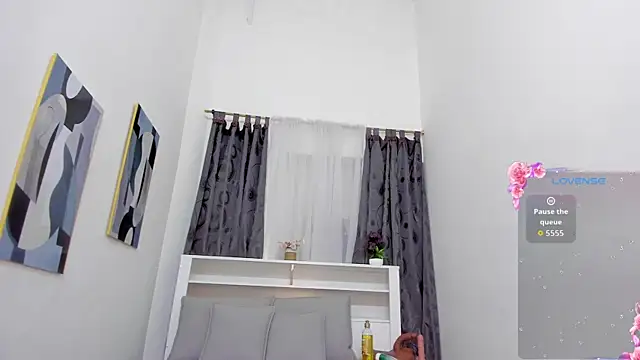 Mistt Mia online show from 28, 5, 2026