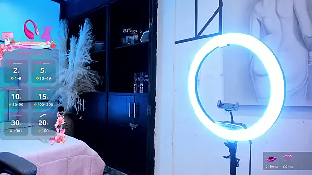 SamaraAnders  online show from 10, 4, 2026