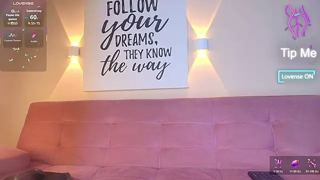 SunnyGilmoree online show from 8, 11, 2025