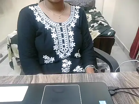 lusty kaira online show from 4, 7, 2026