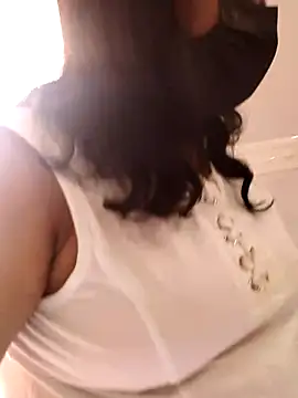 mallu-lover online show from 4, 3, 2026