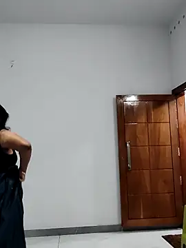 mallu-lover online show from 4, 3, 2026