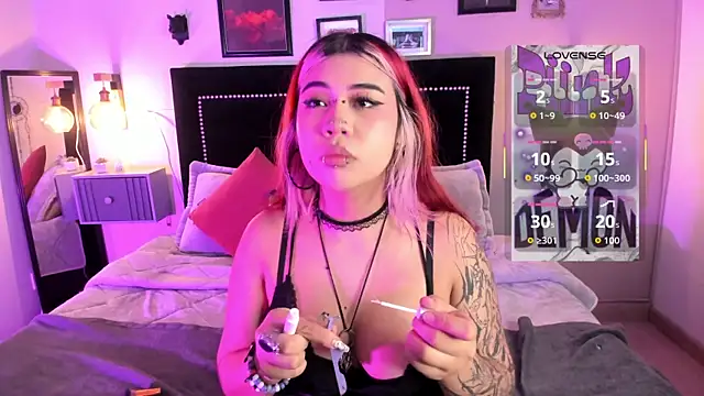 Snapshot of pinkk_deemon chatting on 4, 6, 2026 pinkk deemon online show from 4, 6, 2026