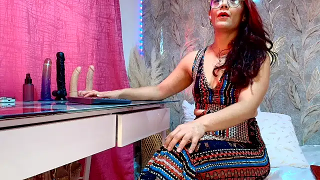 miss rouss22  online show from 28, 5, 2026