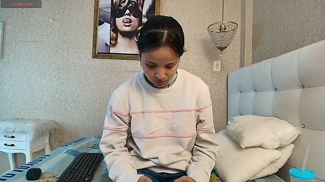 Snapshot of Miladiosa chatting on 28, 11, 2025 Miladiosa online show from 28, 11, 2025