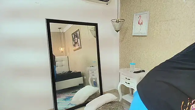 Snapshot of Miladiosa chatting on 10, 10, 2025 Miladiosa online show from 10, 10, 2025