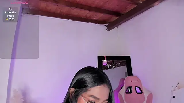 IsaGodess online show from 30, 10, 2025