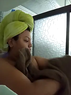 CloeStron online show from 11, 11, 2025