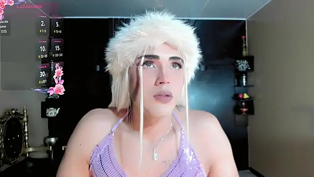 Kimberly Vazquez online show from 18, 10, 2025