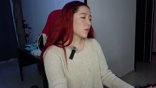 Snapshot of lunnaa_ chatting on 23, 10, 2025 lunnaa online show from 23, 10, 2025