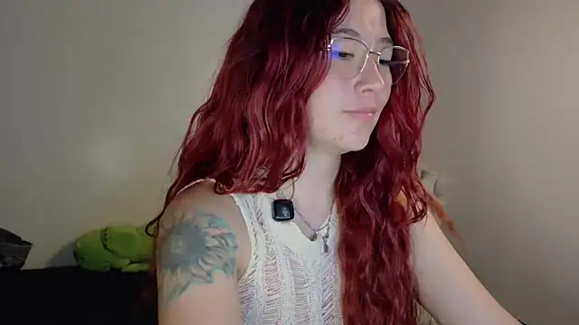 Snapshot of lunnaa_ chatting on 17, 5, 2026 lunnaa online show from 17, 5, 2026