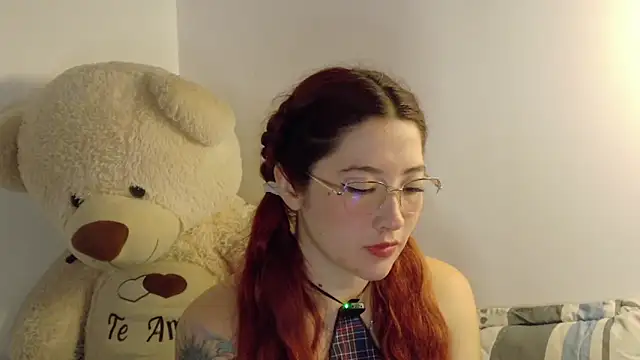 Snapshot of lunnaa_ chatting on 8, 5, 2026 lunnaa online show from 8, 5, 2026