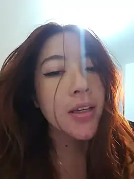 Snapshot of lunnaa_ chatting on 5, 6, 2026 lunnaa online show from 5, 6, 2026