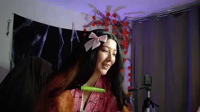 Snapshot of lunnaa_ chatting on 30, 10, 2025 lunnaa online show from 30, 10, 2025