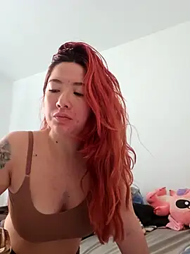 Snapshot of lunnaa_ chatting on 10, 9, 2025 lunnaa online show from 10, 9, 2025