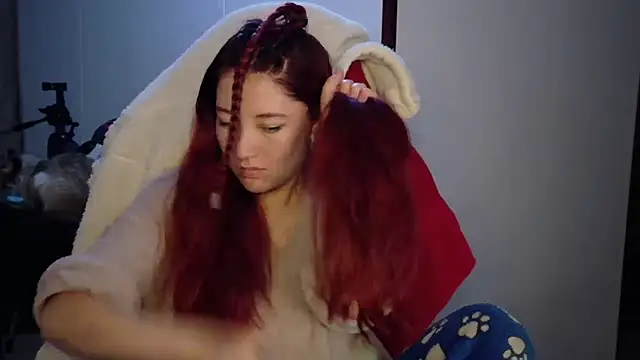 Snapshot of lunnaa_ chatting on 24, 10, 2025 lunnaa online show from 24, 10, 2025