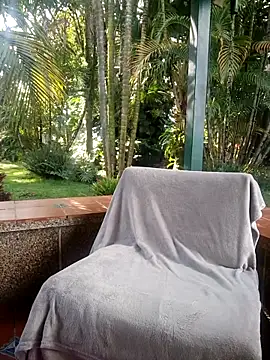 SophiaGuzman online show from 28, 10, 2025