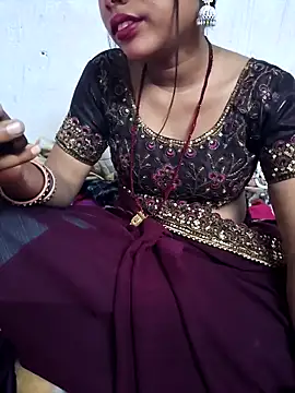 Snapshot of desimalai28 chatting on 6, 2, 2026 desimalai28 online show from 6, 2, 2026