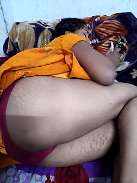 Snapshot of desimalai28 chatting on 1, 3, 2026 desimalai28 online show from 1, 3, 2026