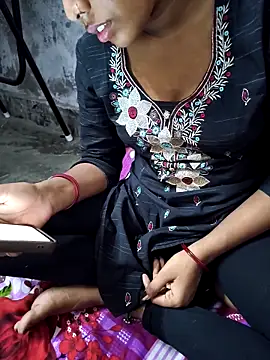 Snapshot of desimalai28 chatting on 7, 2, 2026 desimalai28 online show from 7, 2, 2026