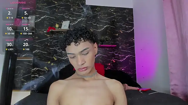 lyan hots online show from 8, 11, 2025