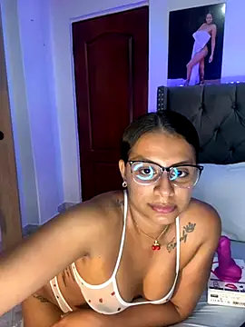 Snapshot of ema_zoe chatting on 16, 9, 2025 ema zoe online show from 16, 9, 2025