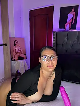 ema zoe online show from 24, 4, 2026
