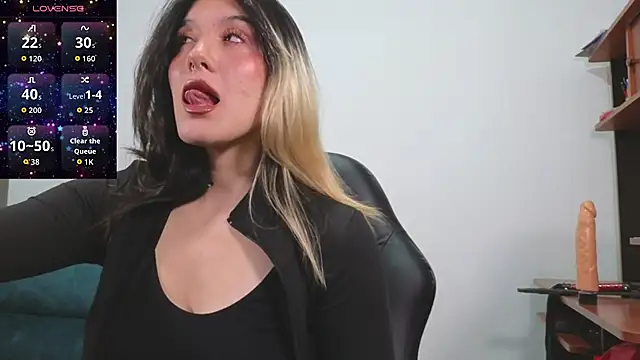 Snapshot of Sweetlolita chatting on 21, 10, 2025 Sweetlolita online show from 21, 10, 2025